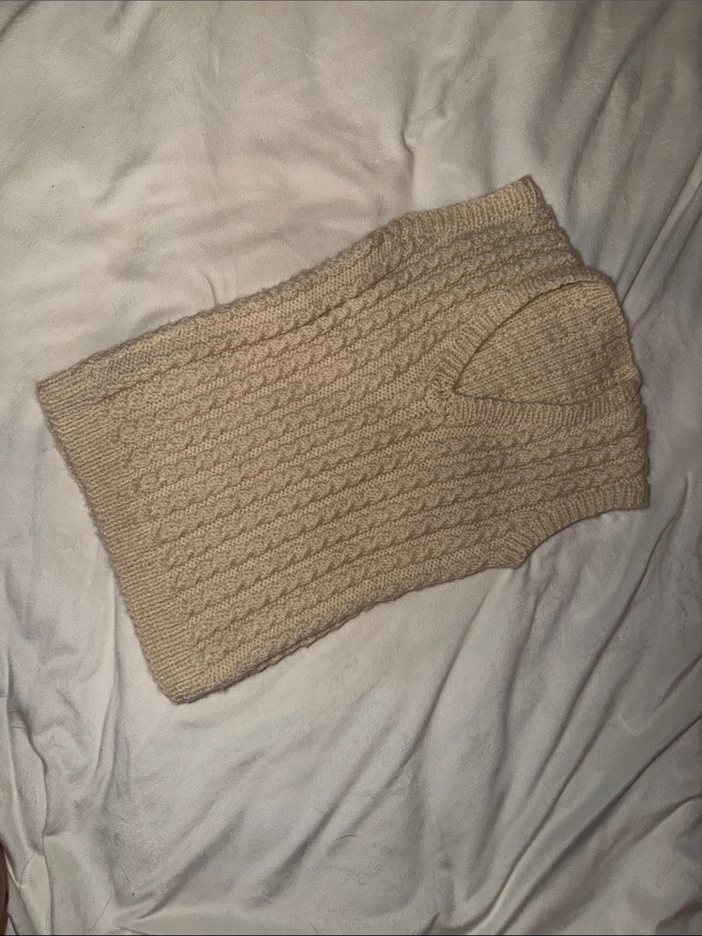Cream Cable-Knit Sleeveless Sweater Vest